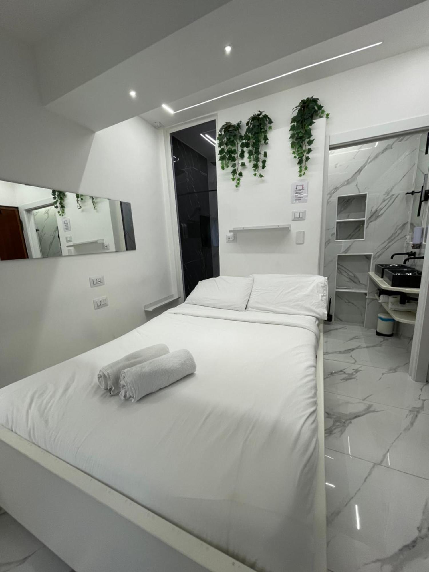 Luxury 5 Al Duomo Di Parma Apartment Exterior photo