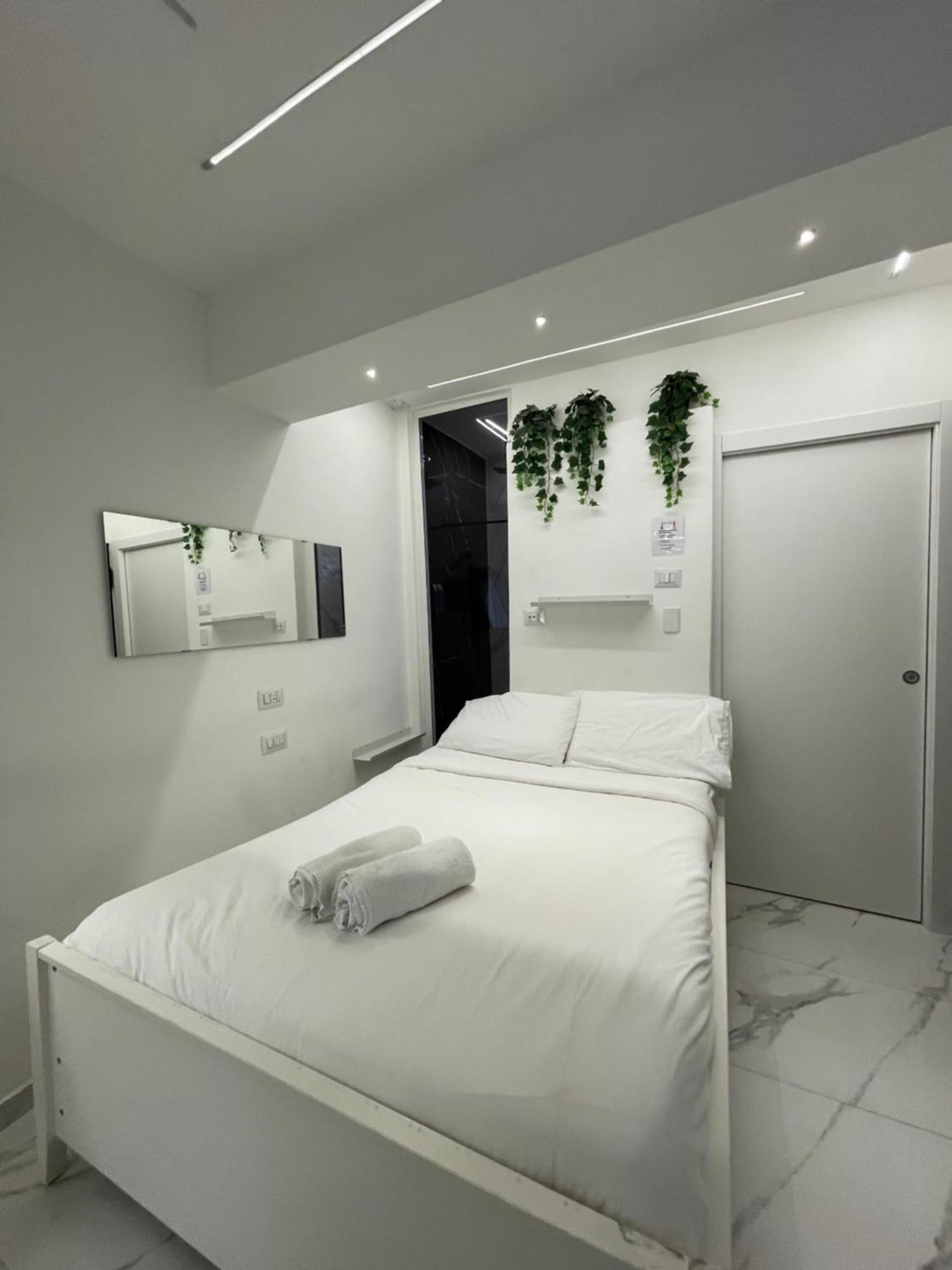 Luxury 5 Al Duomo Di Parma Apartment Exterior photo